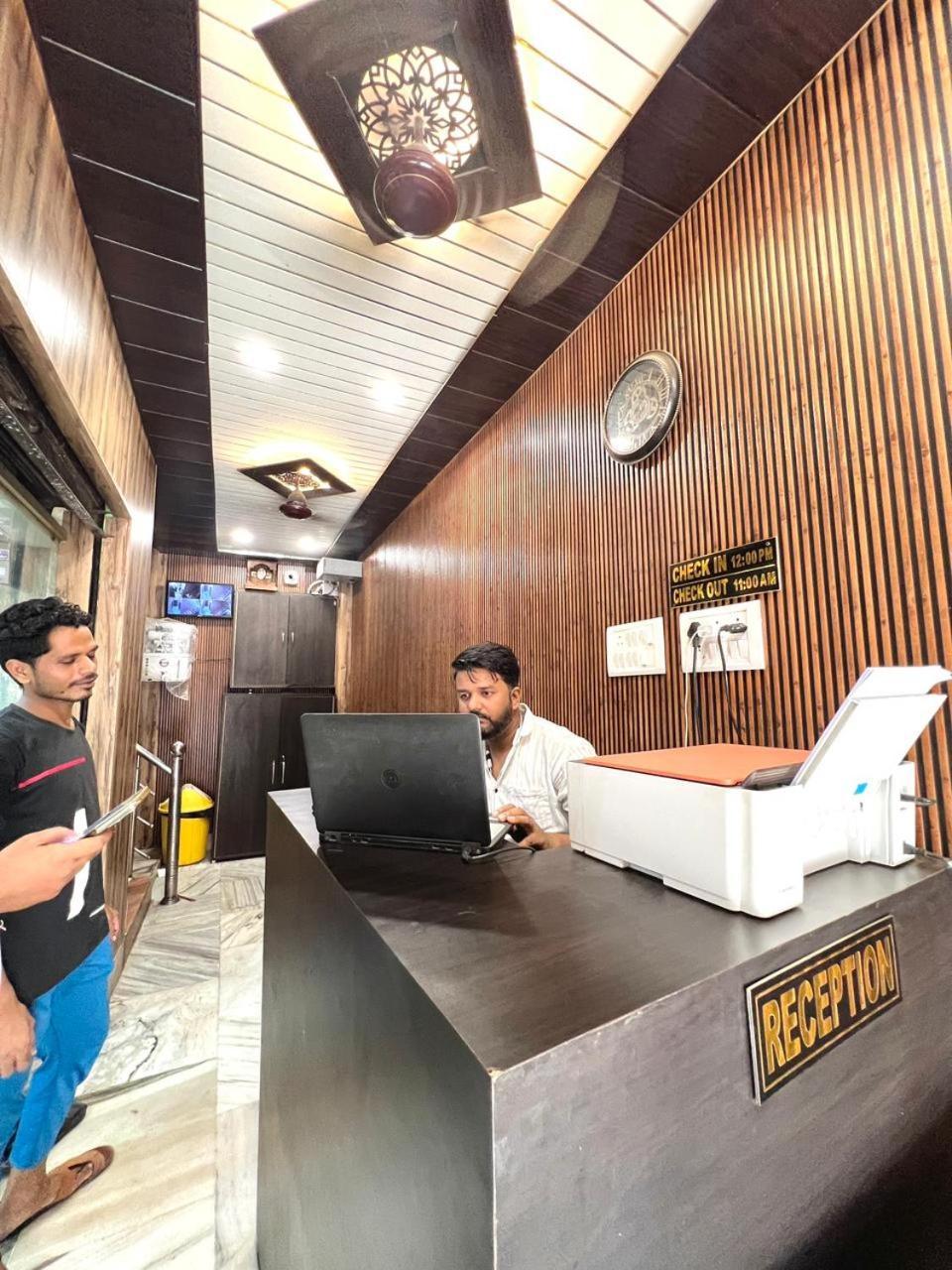 Durga P Guest House Near Harishchandra Ghat Varanasi Exterior foto